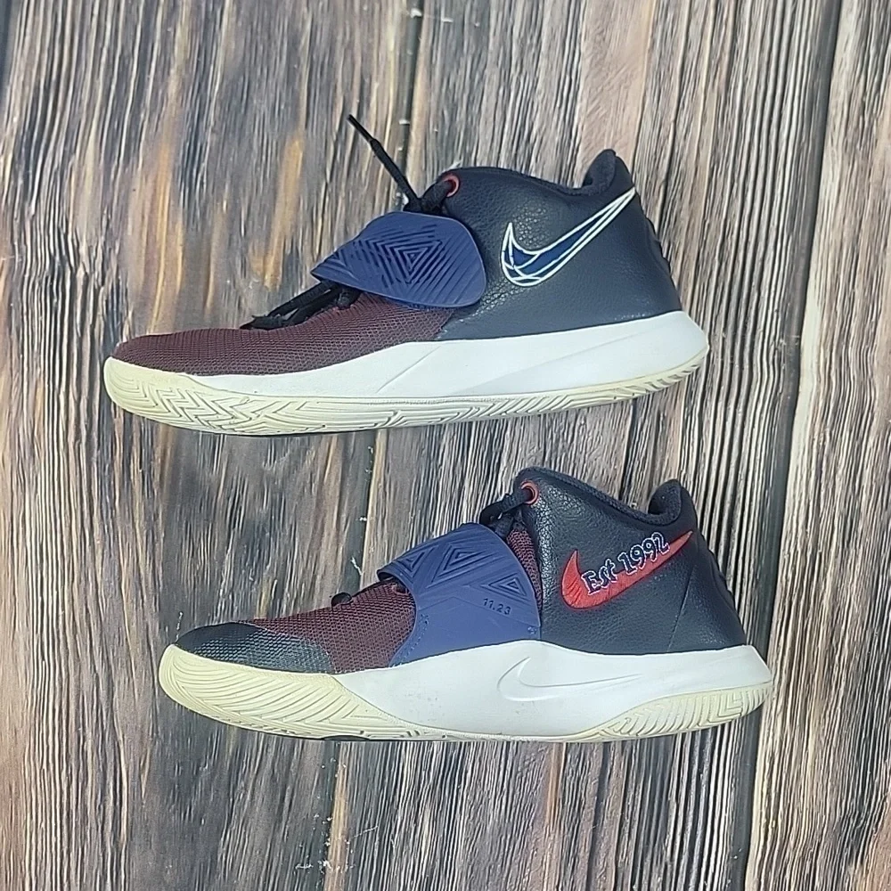 Boys 7Y Nike shoes